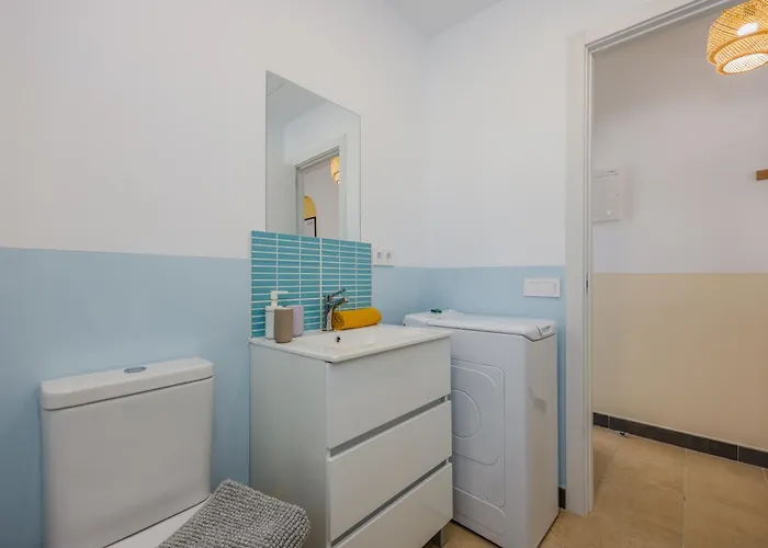 San Fermin, Ac, 500mbps, Parking, 9 Mins To Lägenhet