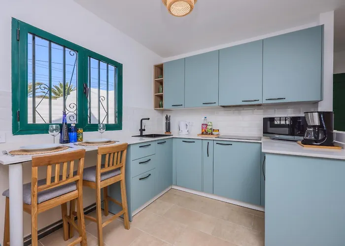 San Fermin, Ac, 500mbps, Parking, 9 Mins To Lägenhet *