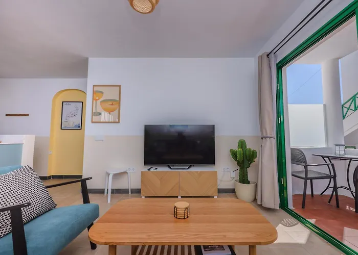 San Fermin, Ac, 500mbps, Parking, 9 Mins To Apartament Puerto del Carmen (Lanzarote)